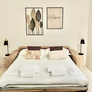 https://golden-leaf.it-lombardy.com