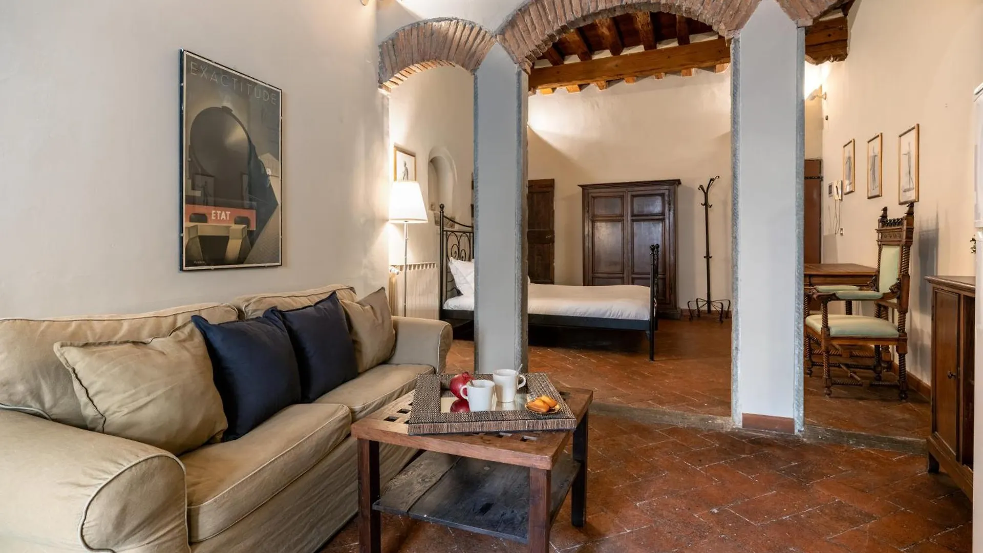 Santa Croce Junior Suite - Dolcevita Holiday Florence 0*,  Italy